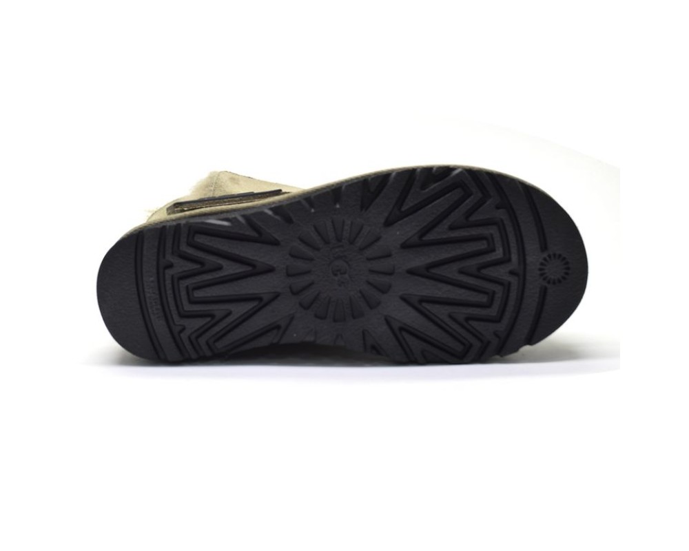 Купить UGG Mini Bailey Graphic Logo Suede Olive