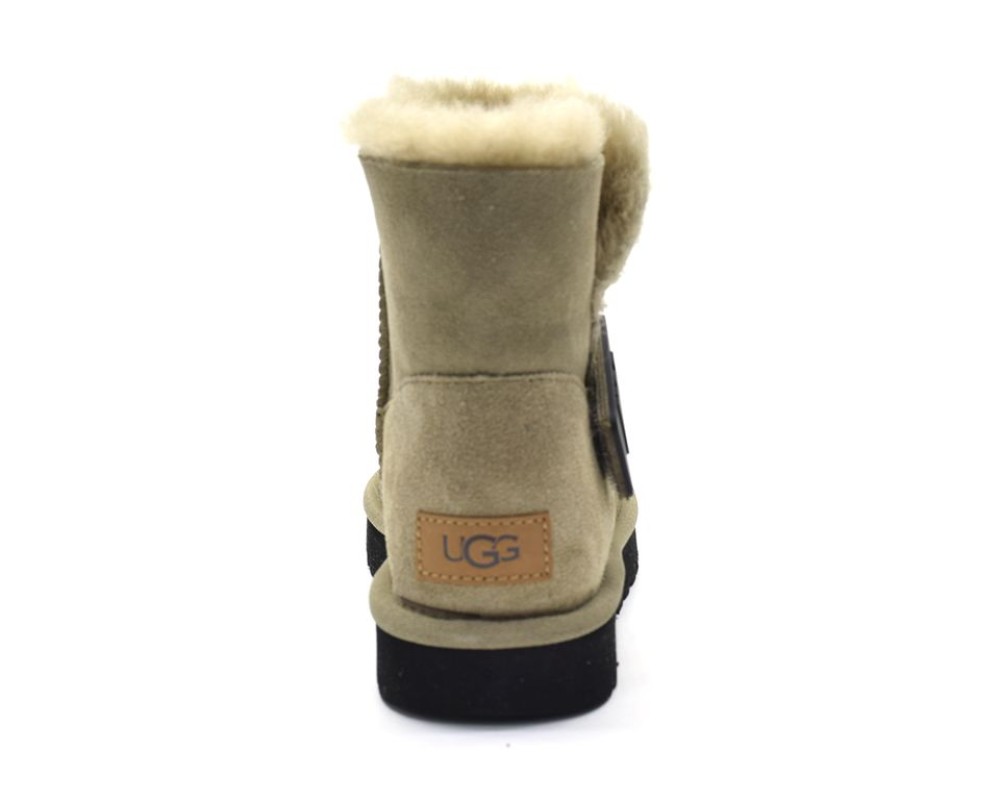 Купить UGG Mini Bailey Graphic Logo Suede Olive