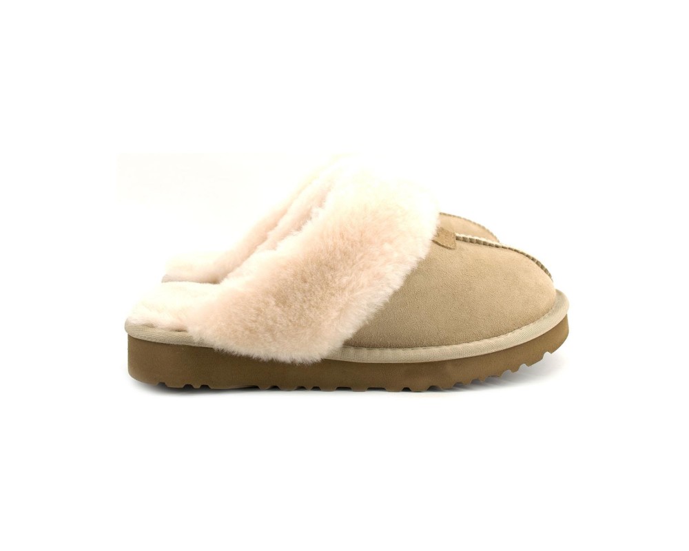 Купить UGG Slippers Scufette Sand