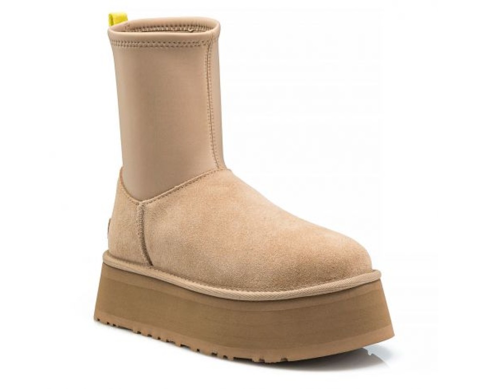 Купить UGG Classic Dipper Boot sand