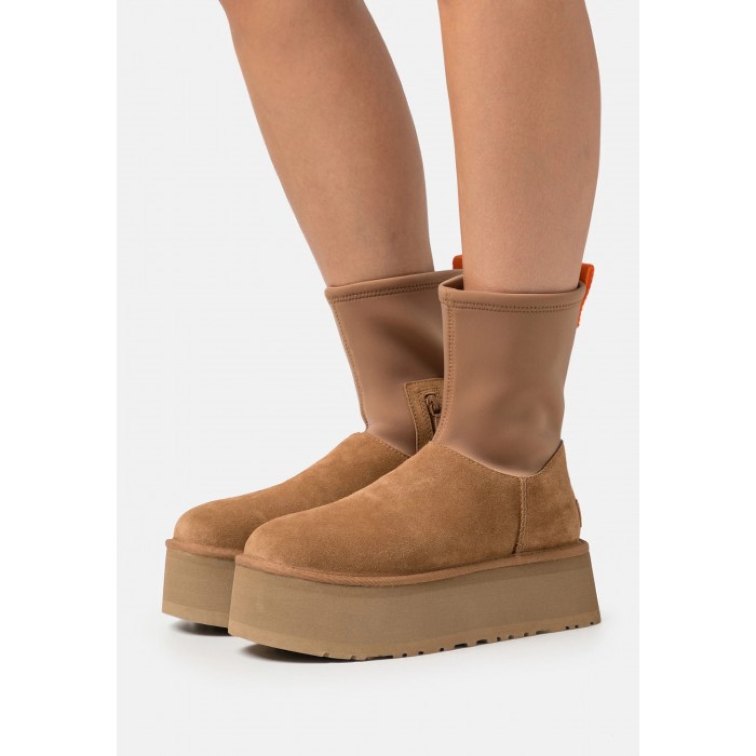 UGG Classic Dipper Chestnut