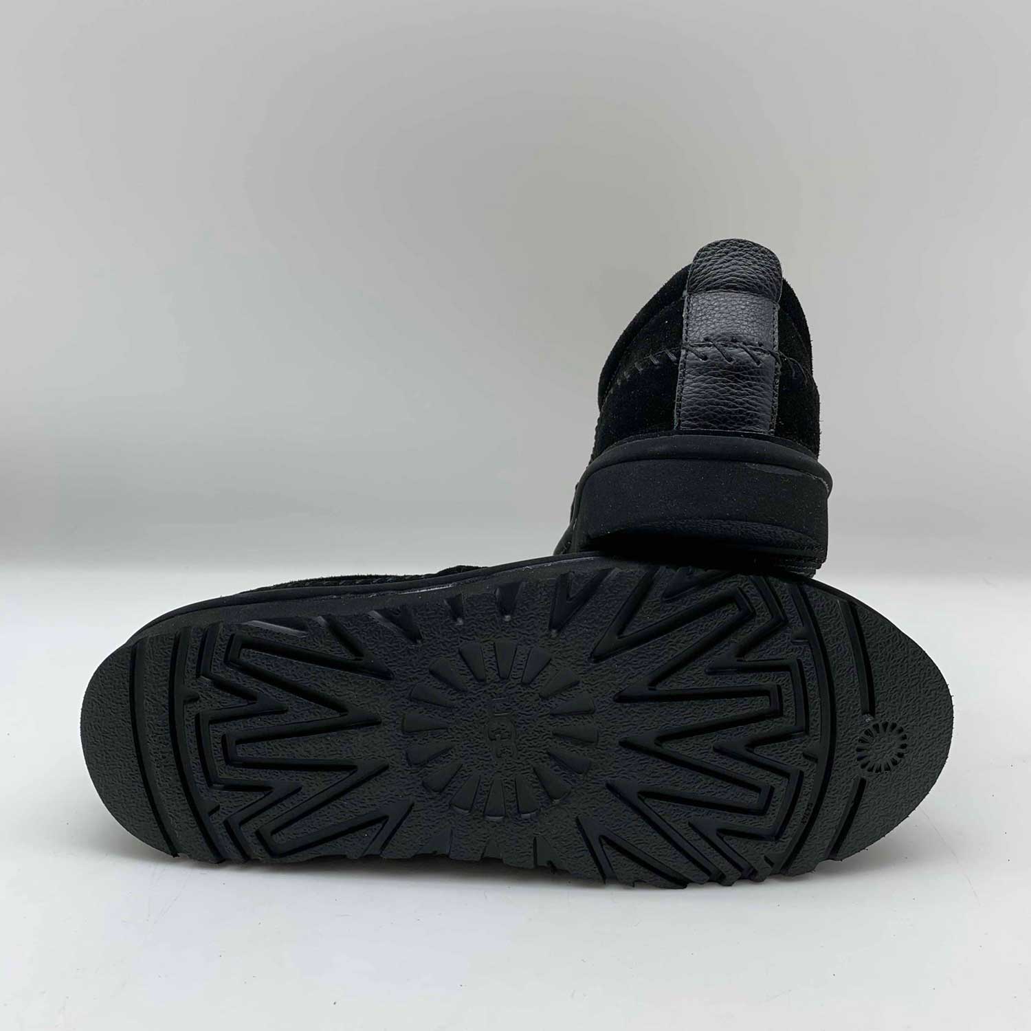 UGG Stich Slip On Men Black