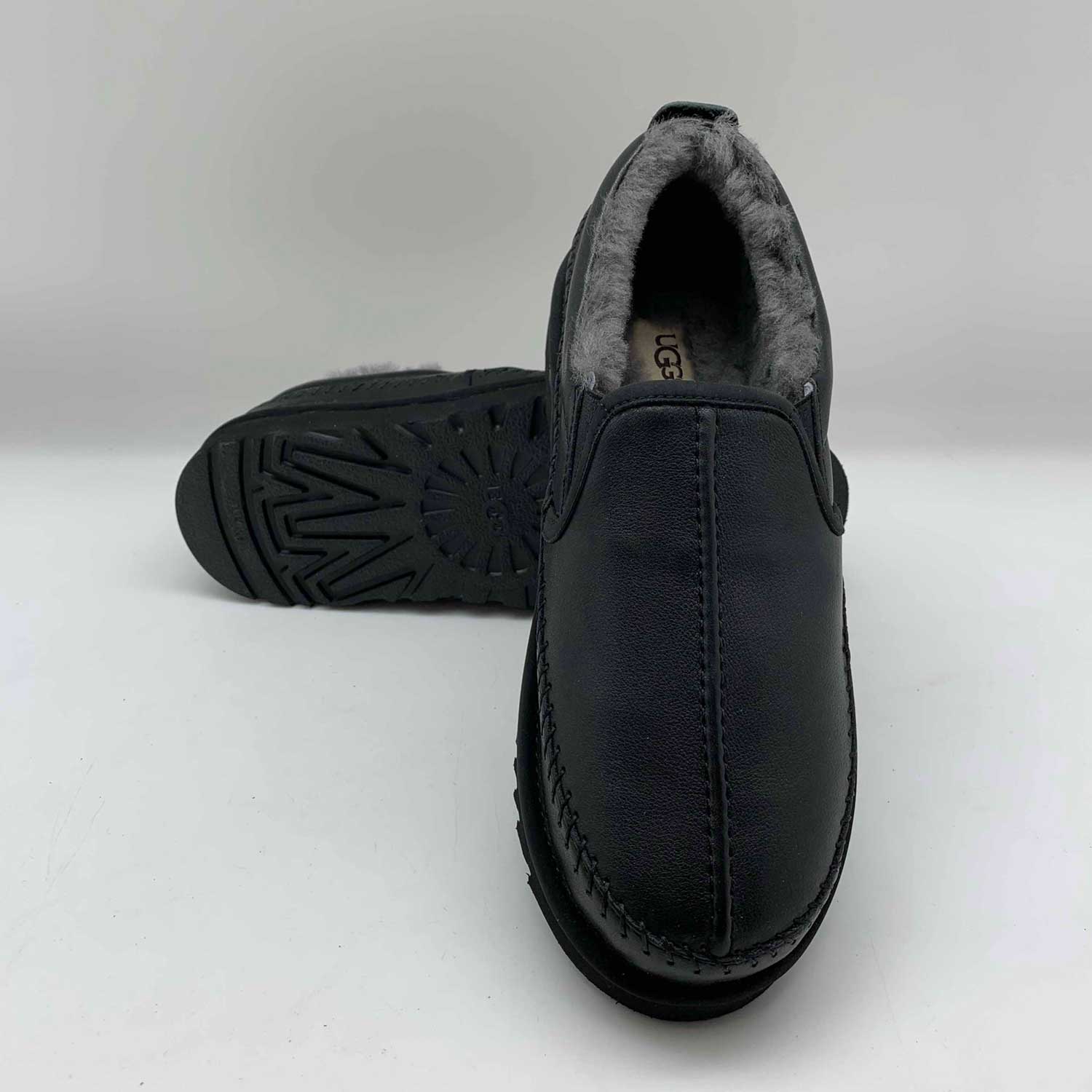 UGG Stich Slip On Men Black Leather