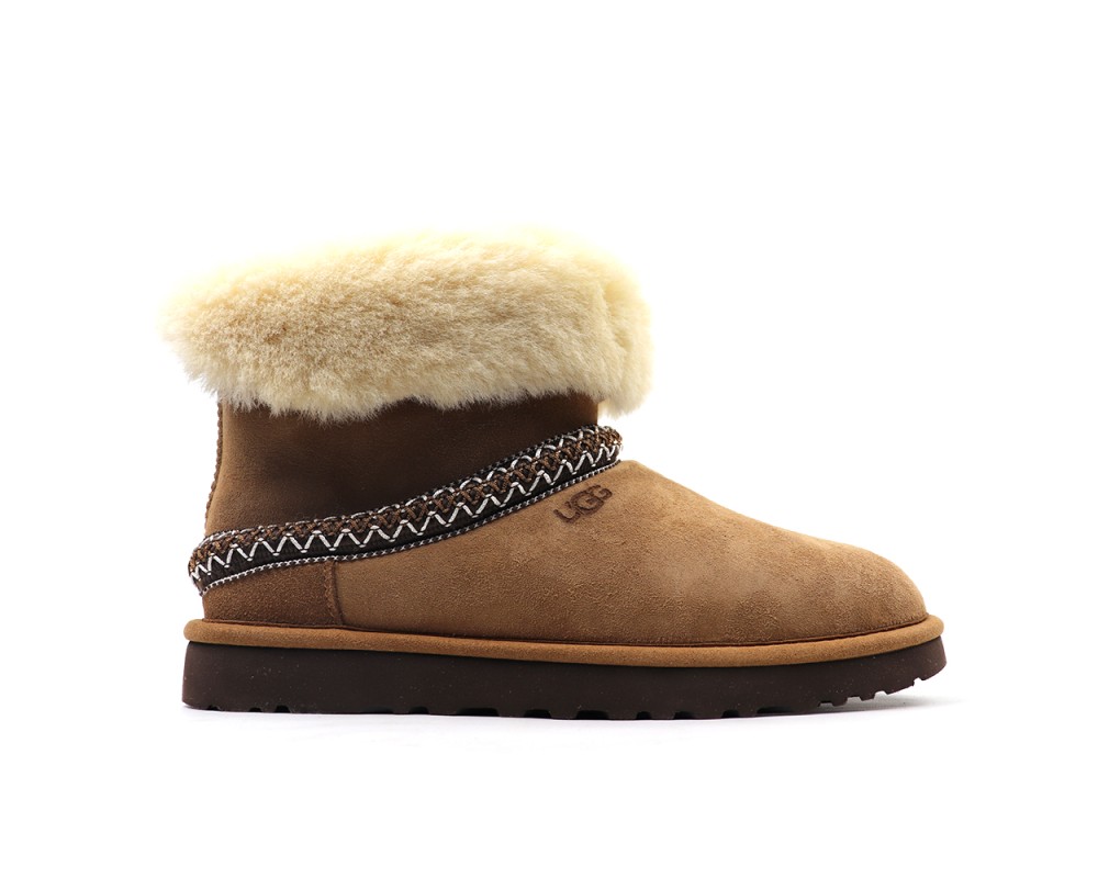 Купить UGG Classic Short Cresent Chestnut