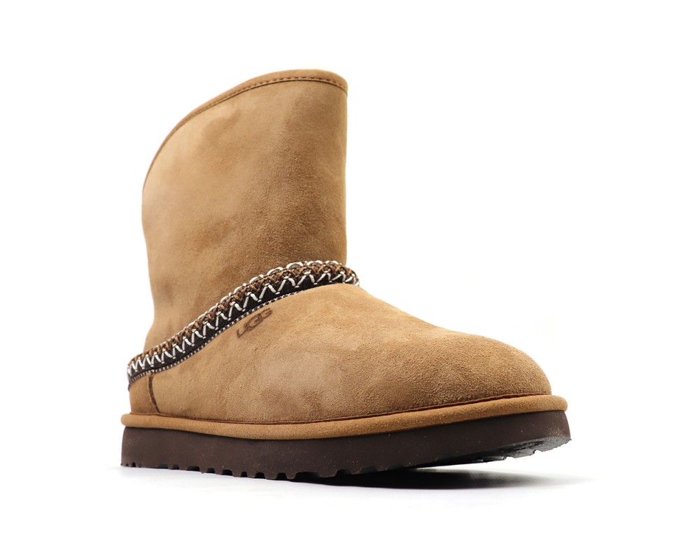 Купить UGG Classic Short Cresent Chestnut