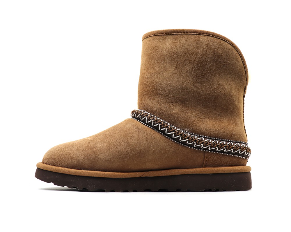Купить UGG Classic Short Cresent Chestnut