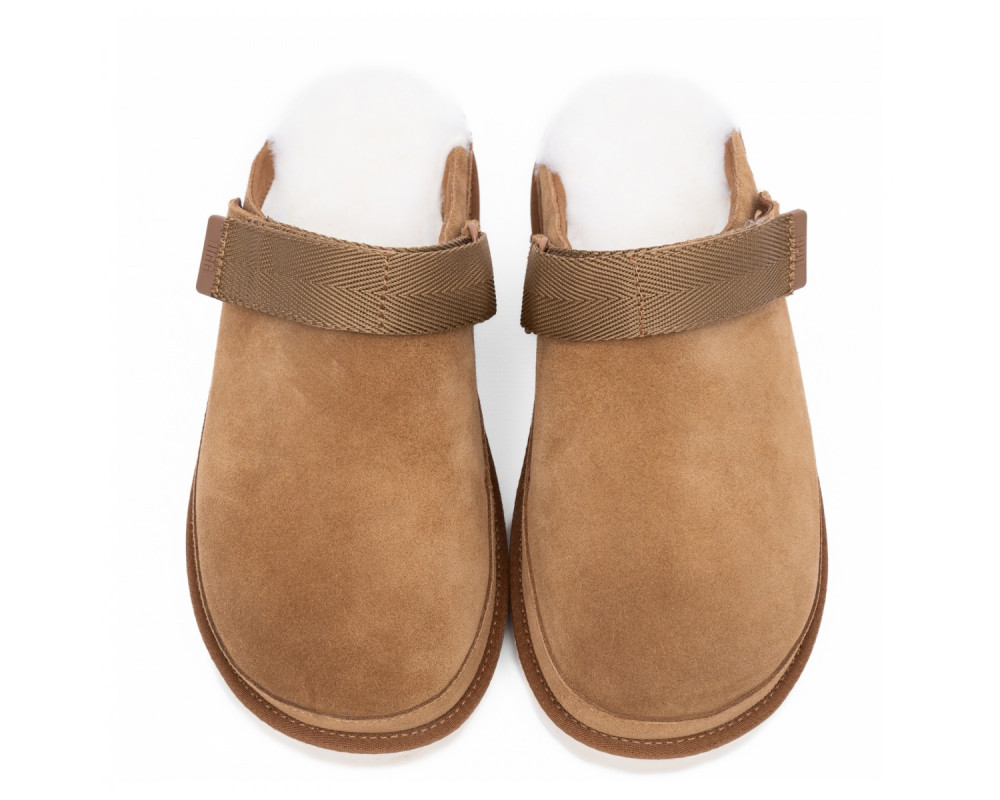 UGG Goldenstar Clog Chestnut