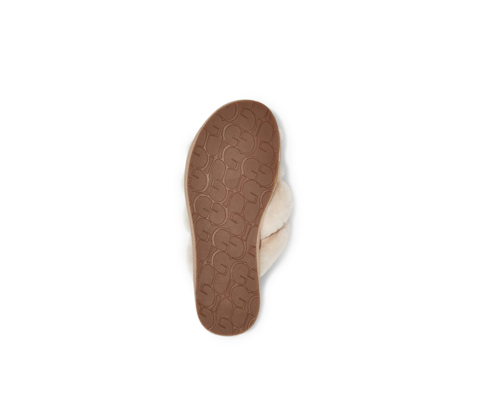 UGG Scuffita Slipper Sand