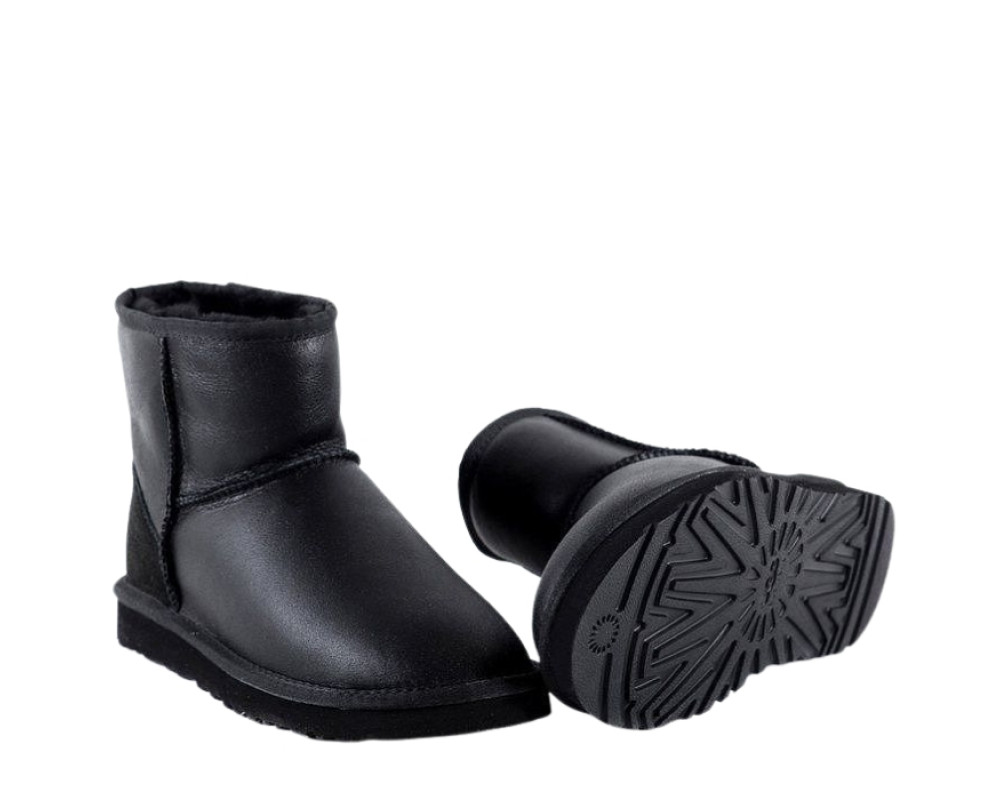 UGG Classic Short Metallic Grey