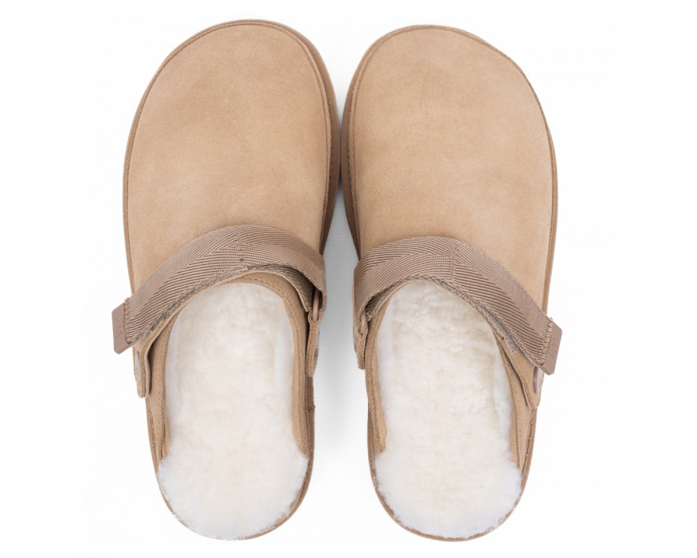 UGG Goldenstar Clog Sand