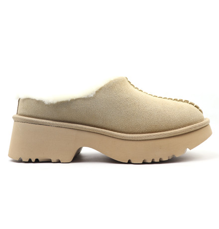 UGG New Heights Cozy Clog Sand