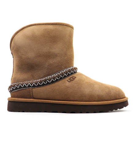 UGG Classic Short Cresent Chestnut