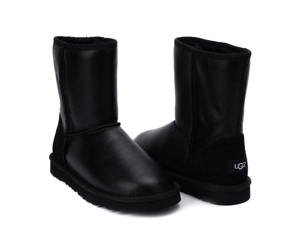 UGG Classic Short Metallic Black