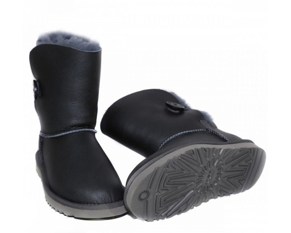UGG Bailey Button Metallic Grey