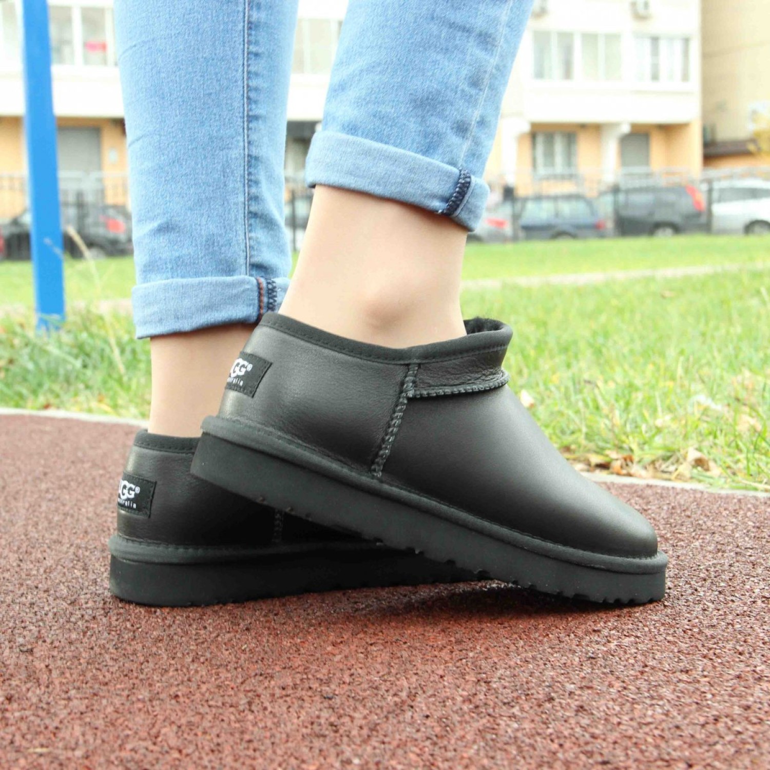 UGG Tasman Metallic Black